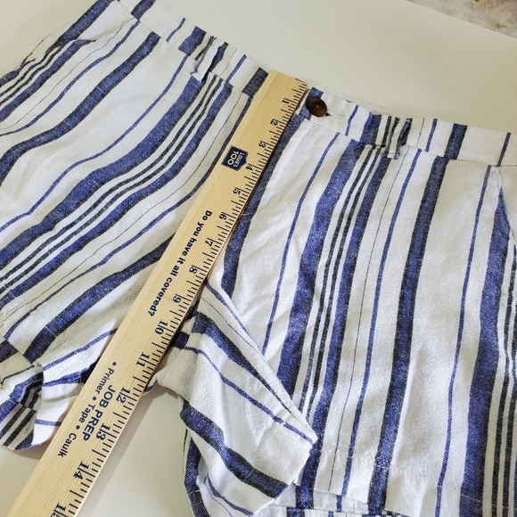Old Navy Shorts - Picture 7 of 8
